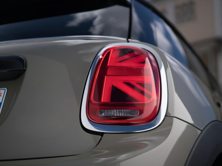 Детали экстерьера Mini Cooper Heddon Street (F56) 2018 года  (фото 4 из 7)